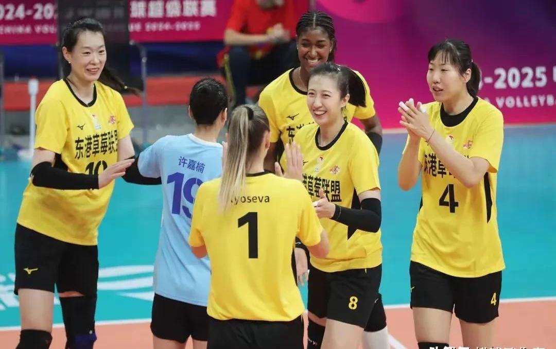 利物浦对阵中国女排展开拉锯大战，最终险胜对手